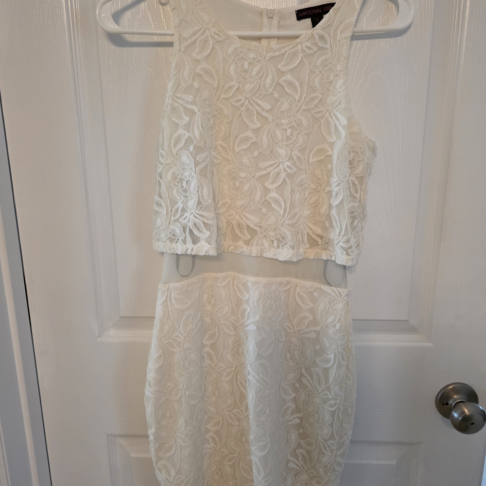 Elegant White Lace Dress